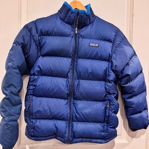 Patagonia Hi-Loft goose down jacket. Kids size XL (14) fleece lined collar.